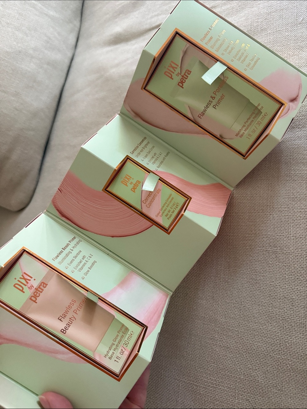 Pixi Flawless Beauty Primer – Mint Green & Pink Accents